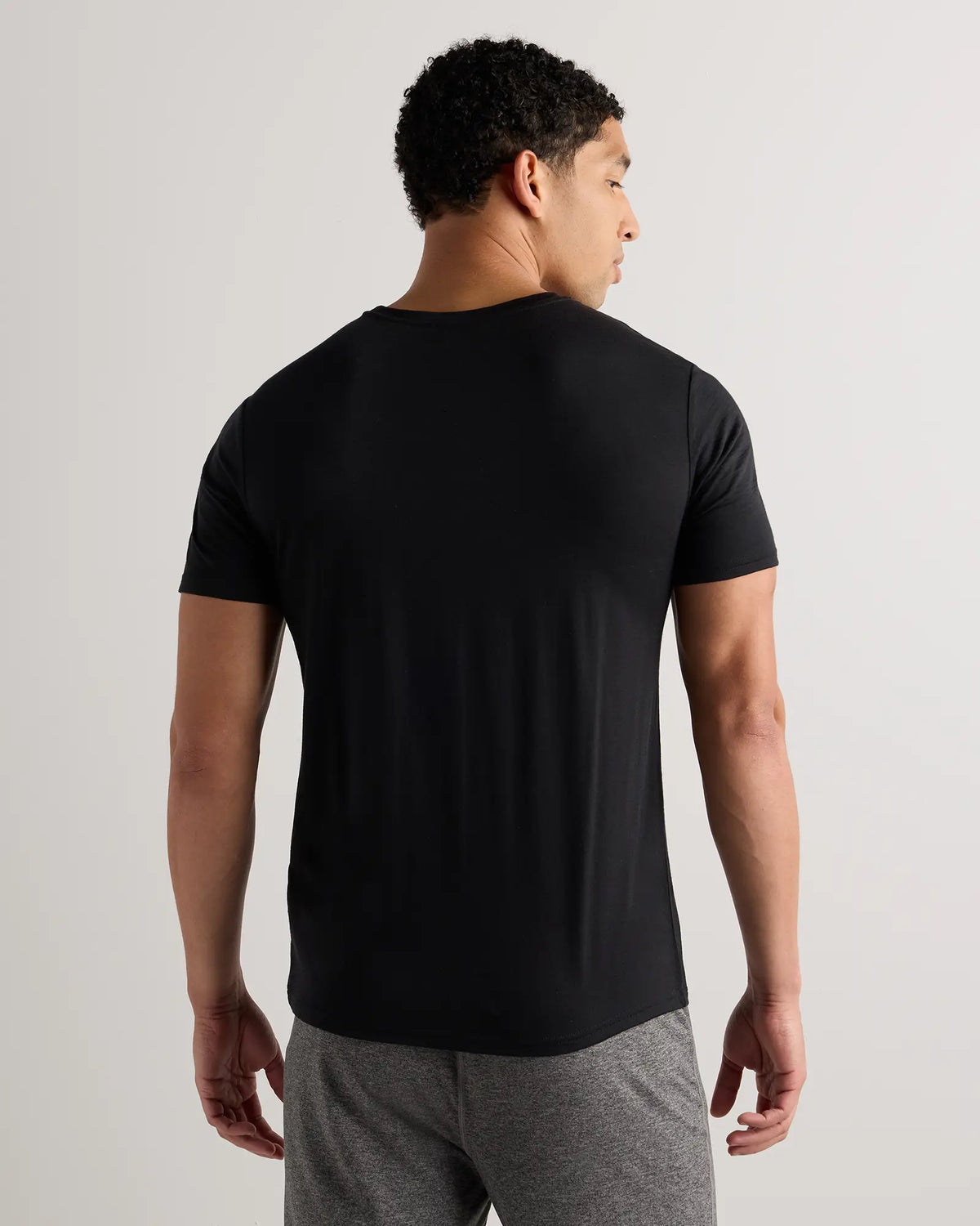 100% Merino Wool All-Season Short Sleeve Base Layer Tee - US 2189