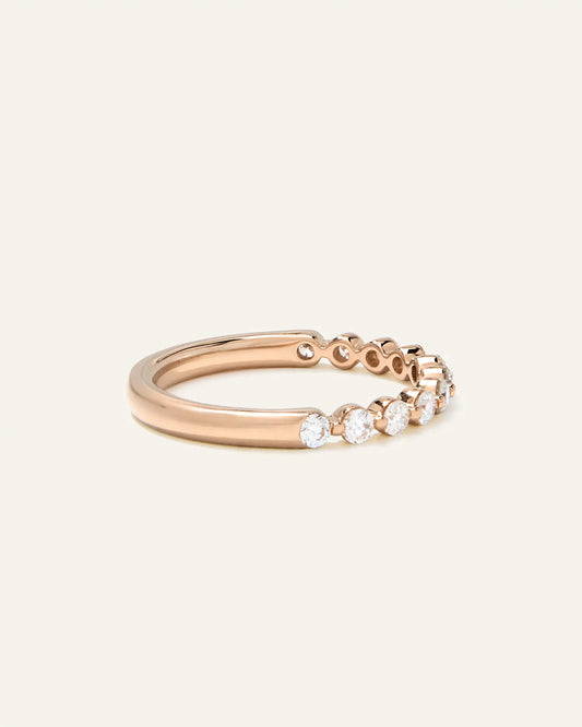 Lab Grown Diamond Single Shared Prong Halfway Band - US 8497