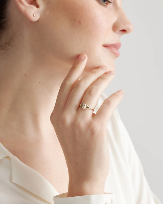 14K Gold Pave Diamond Line Round Signet Ring - US 7257