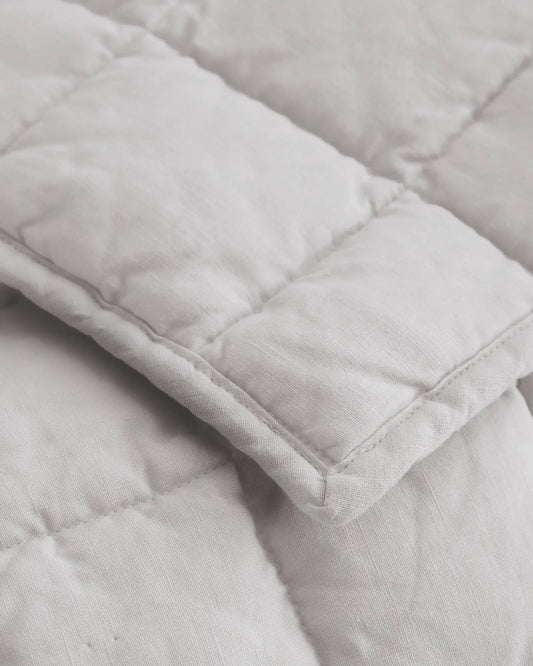 European Linen Toddler Quilt - US 4766