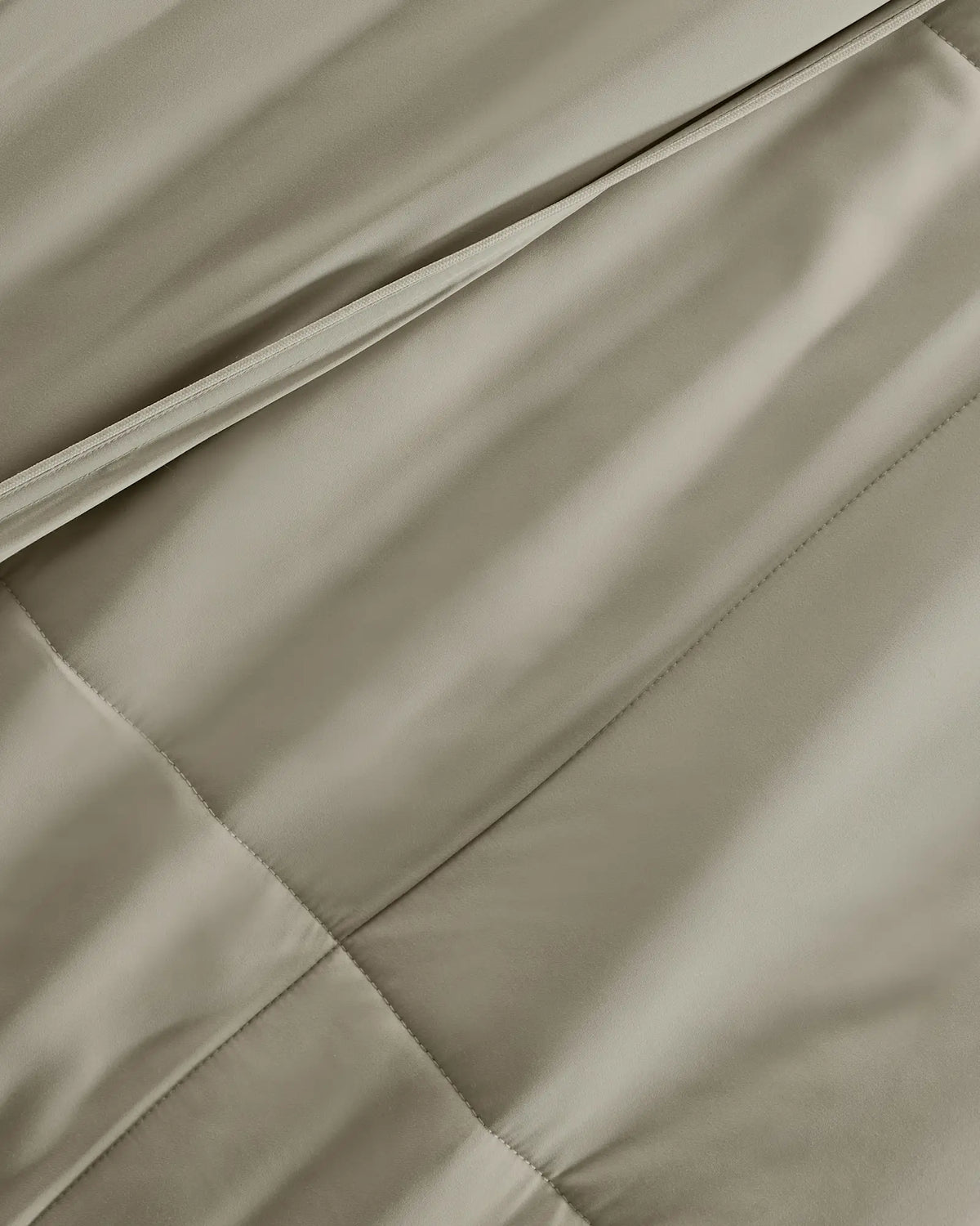 Bamboo Comforter - US 8375