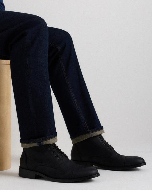 Crafted Leather Cap Toe Lace Up Boot - US 7613