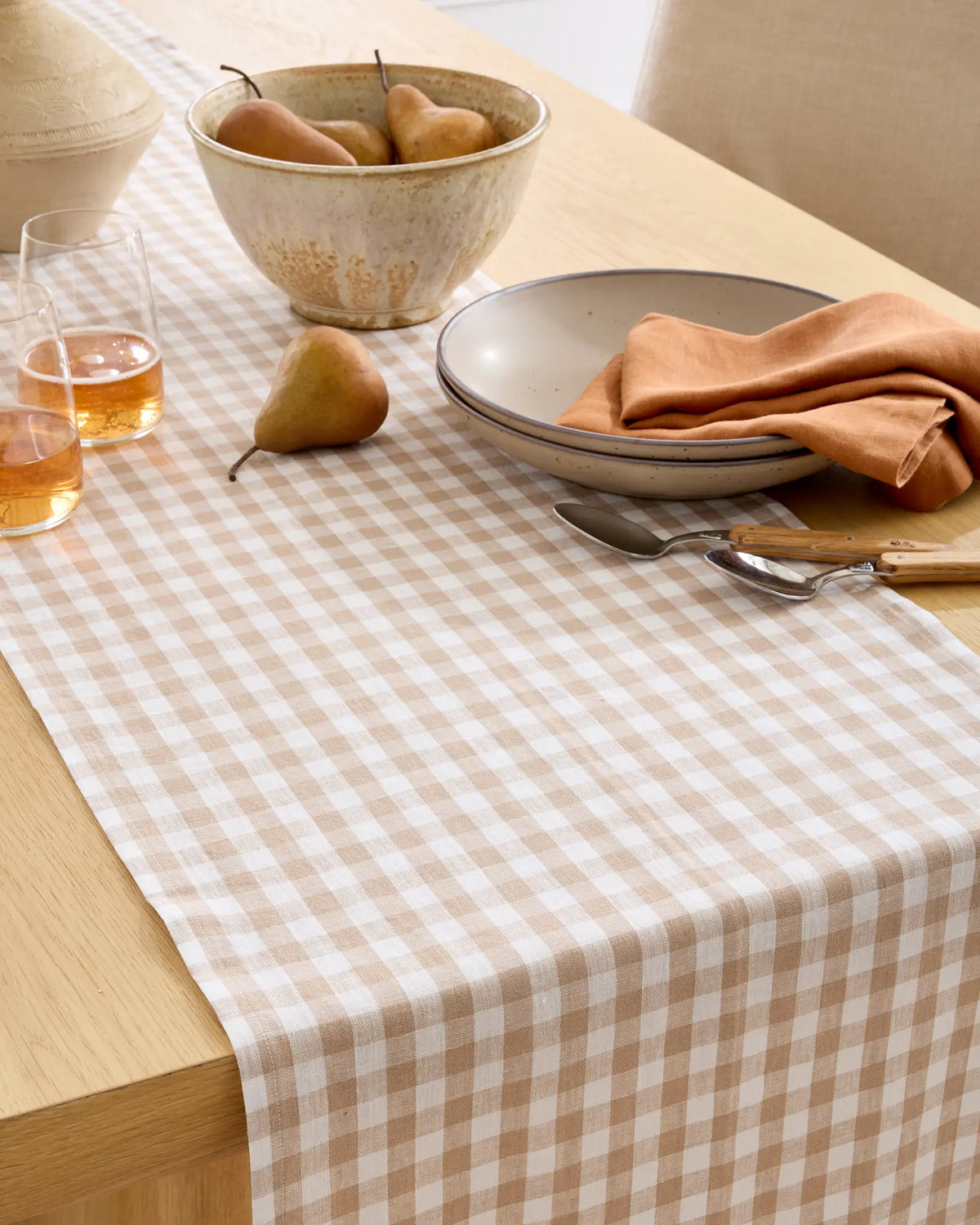 European Linen Table Runner - US 5484