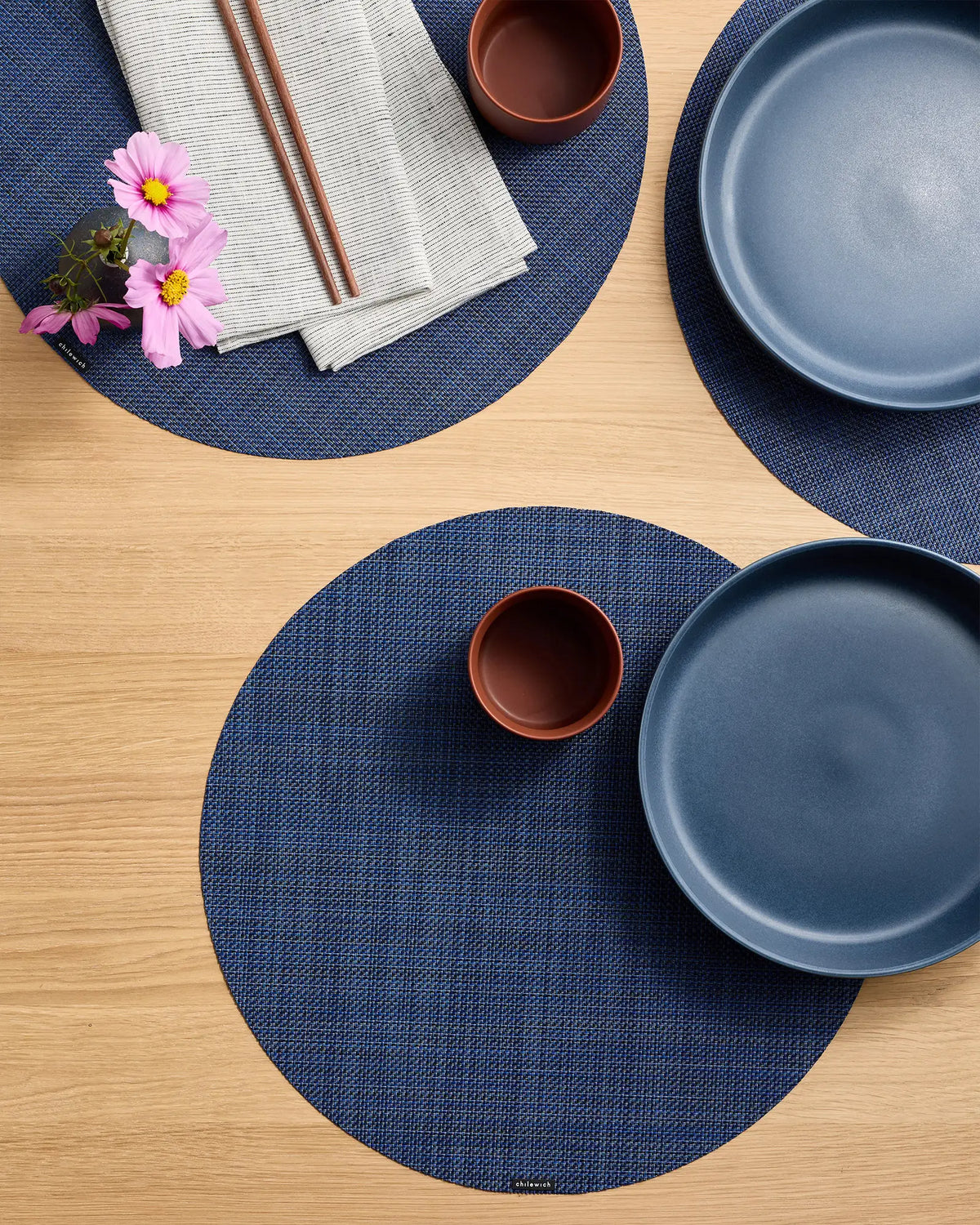 Mini Basketweave Easy-Care Round Placemat, Set of 4 by Chilewich - US 1744