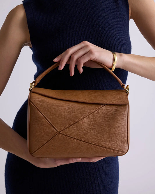 Sabine Crossbody - US 8582