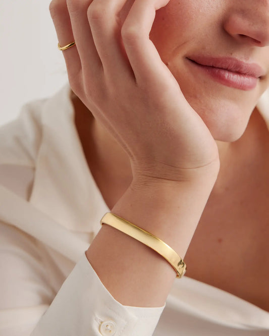 Rectangular Bangle - US 4624