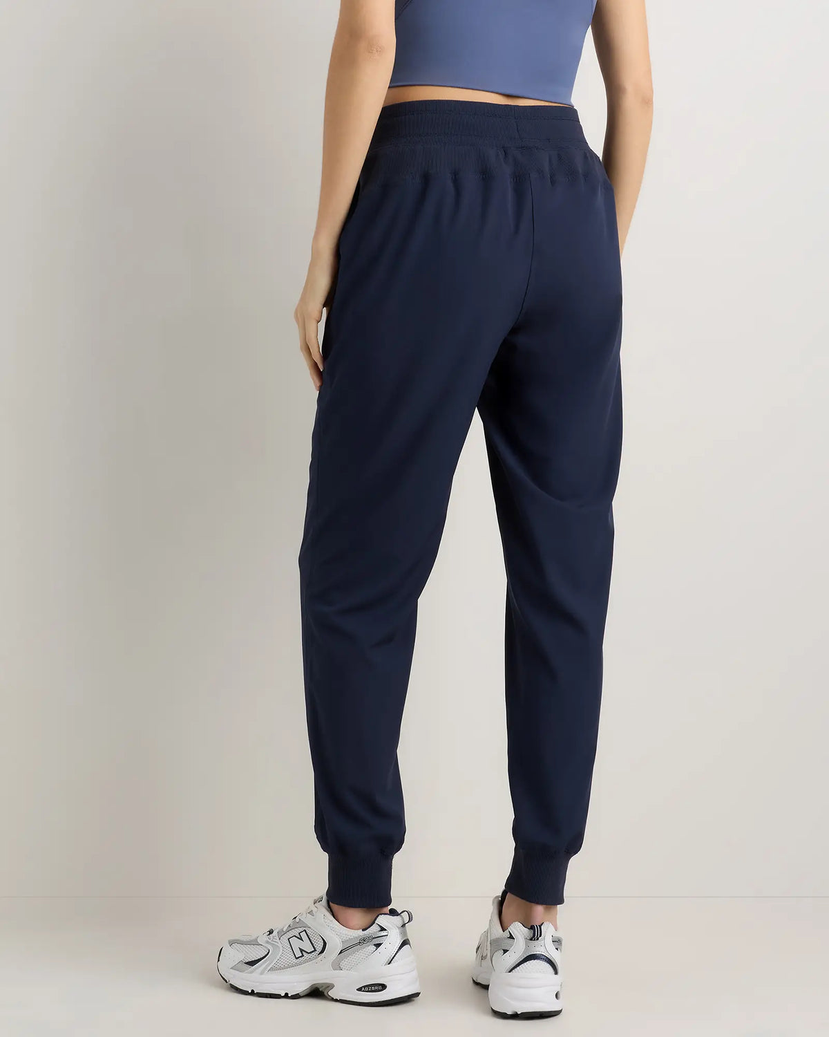 Performance Tech Mid-Rise Joggers - US 7029