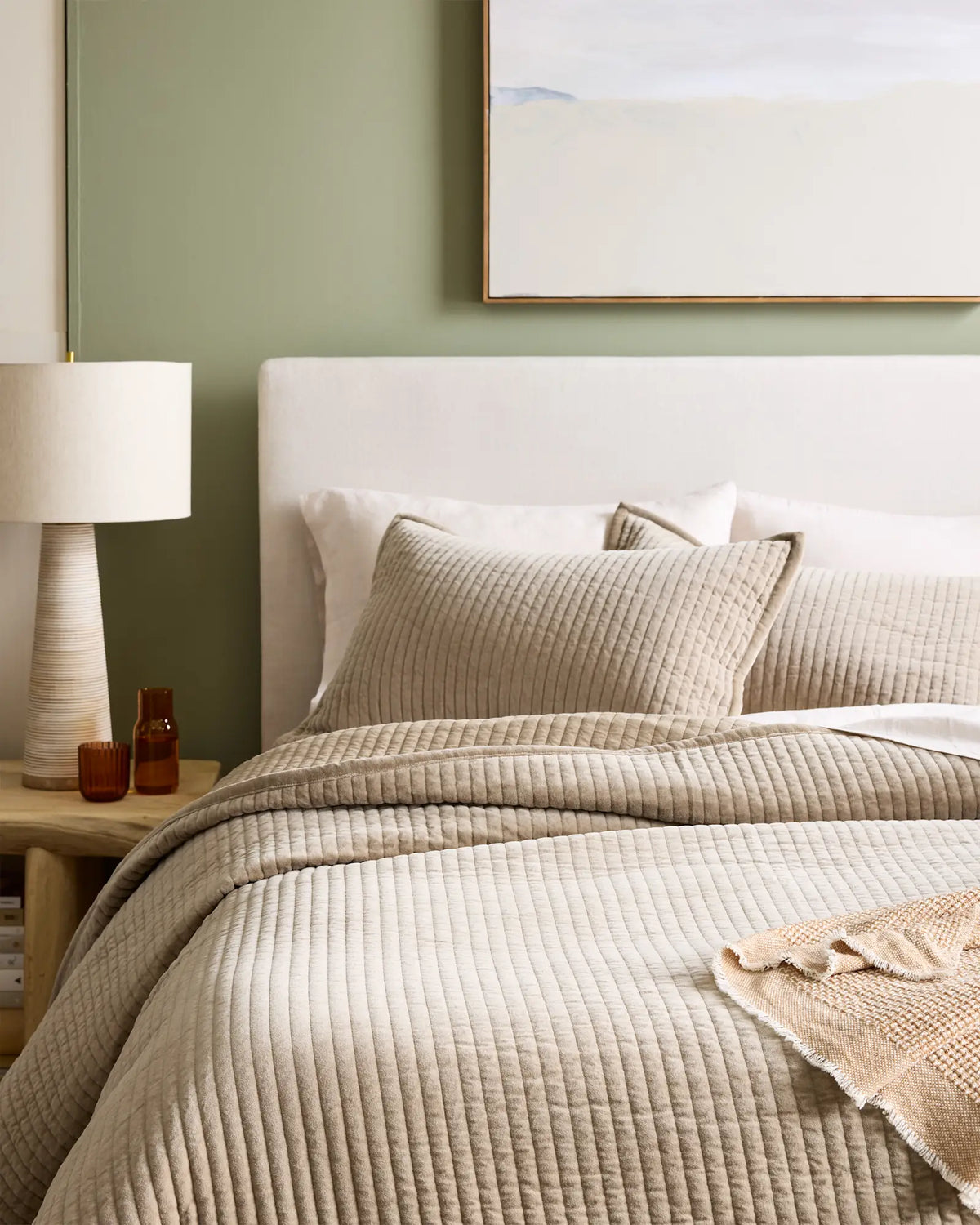 Cotton Velvet Vertical Channel Quilt Set - US 7929