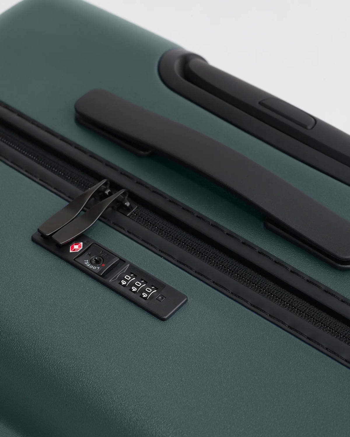 Carry-On & Large Check-In Suitcase Set - US 9454