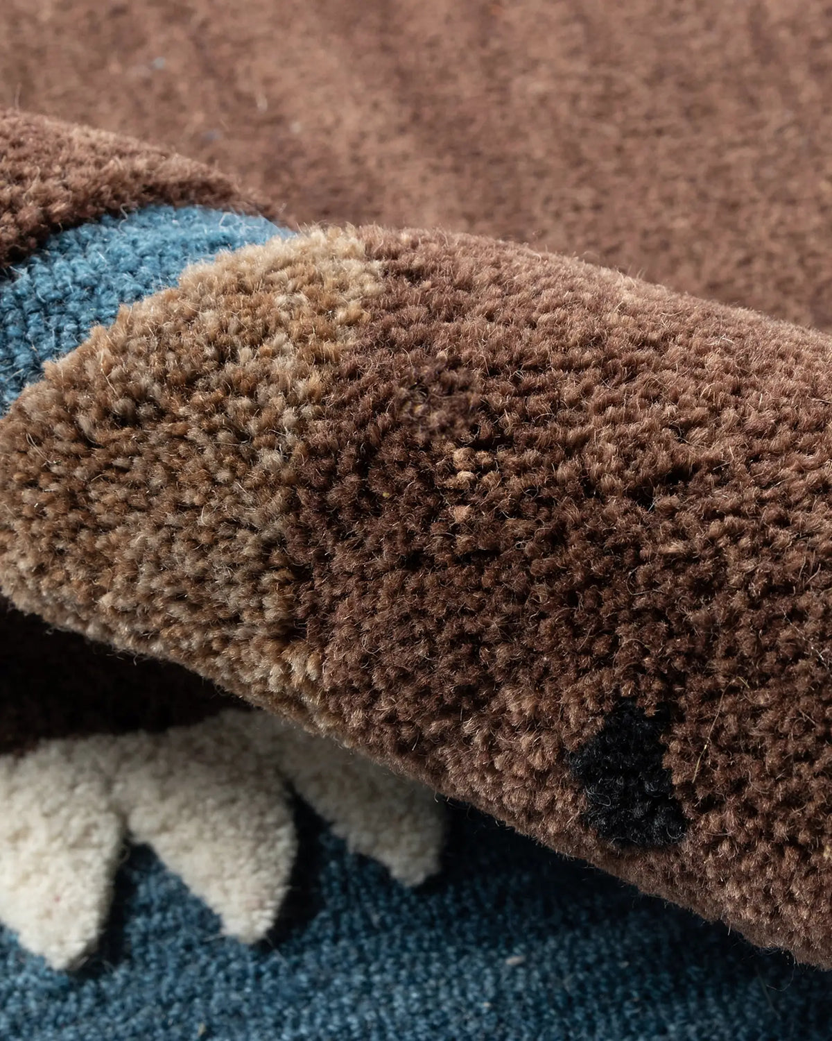 Playful Animals Hand-Tufted Wool Rug - US 1577