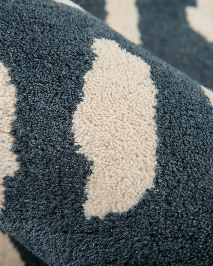 Painterly Dots Hand-Tufted Wool Rug - US 0829