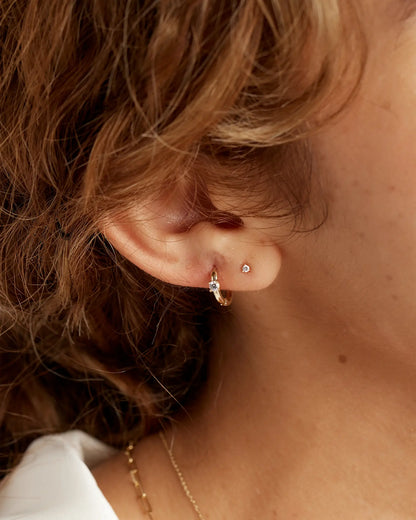 14K Gold Diamond Tiny Studs - US 0489