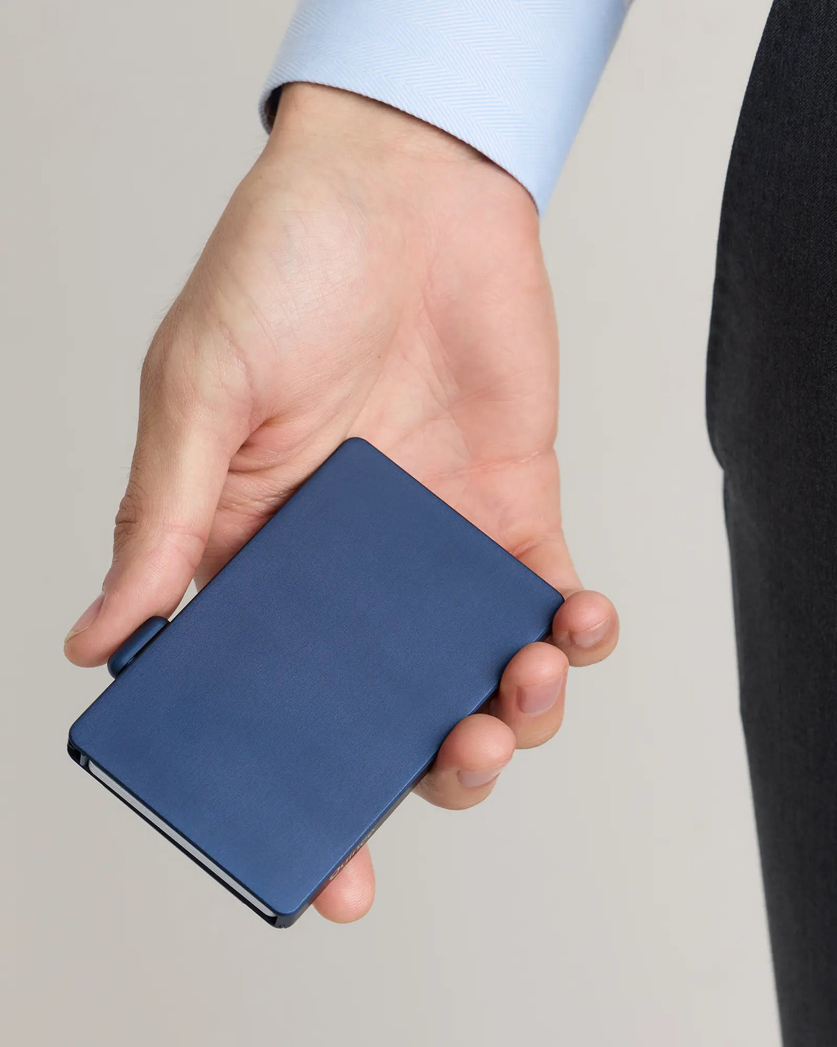 Titanium RFID Card Holder - US 5711