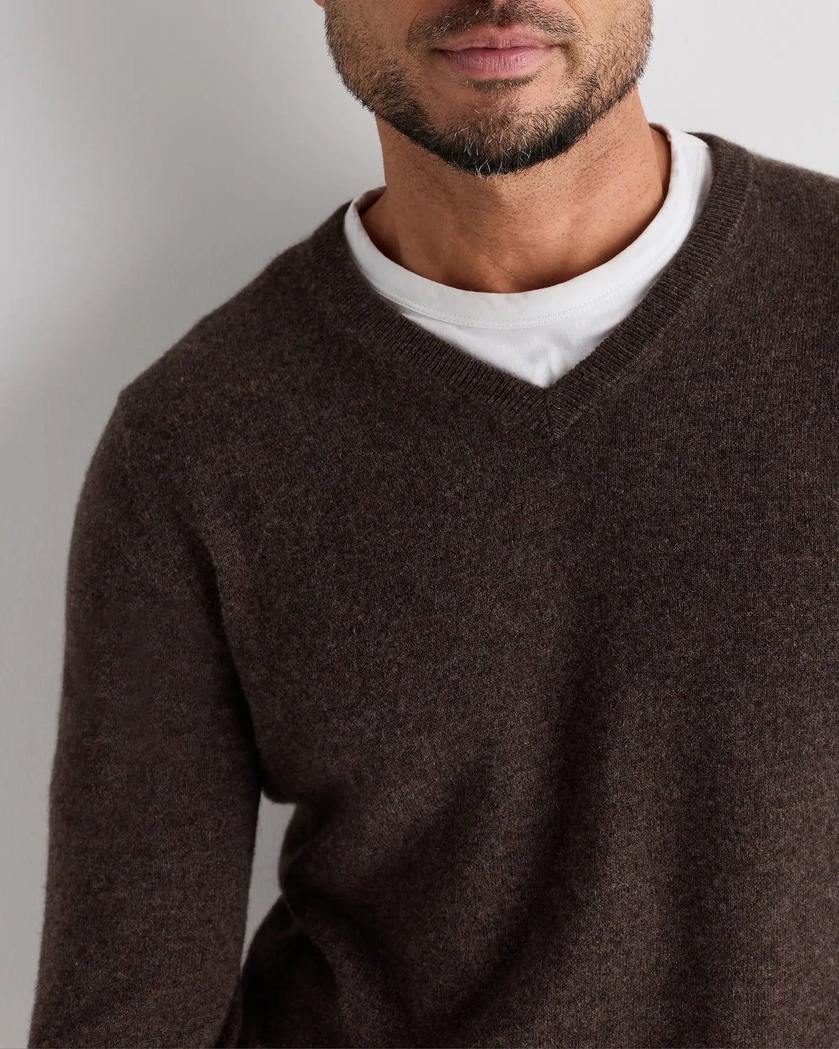 Mongolian Cashmere V-Neck Sweater - US 7968