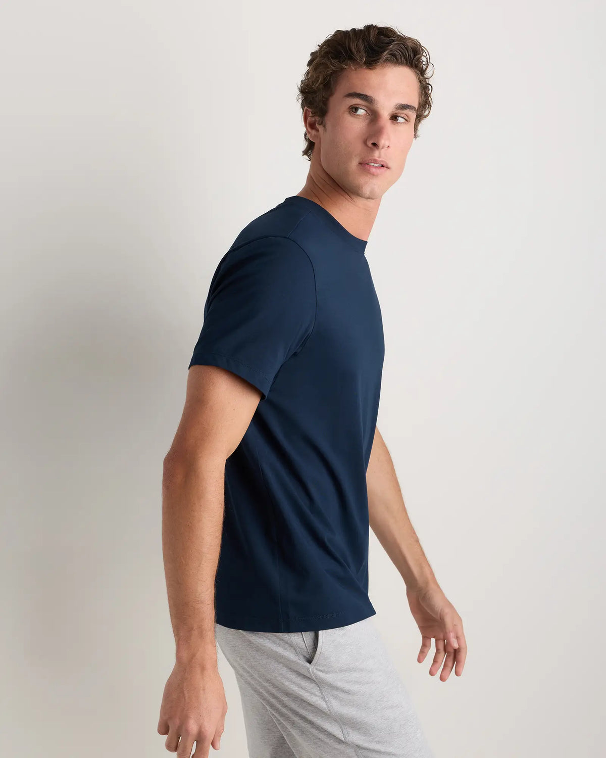 Studio Performance Tee - US 0816