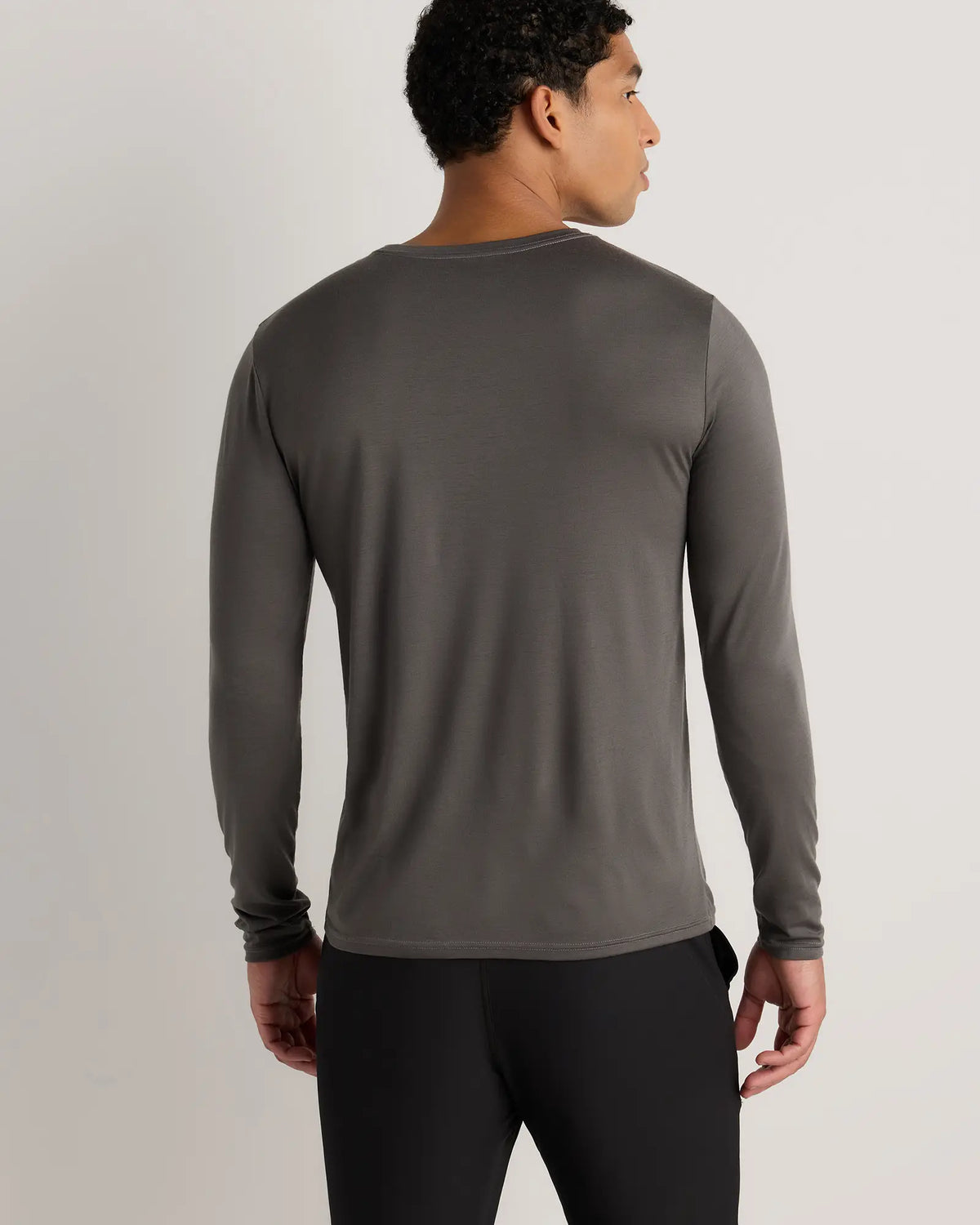 100% Merino Wool All-Season Long Sleeve Base Layer Tee - US 2428