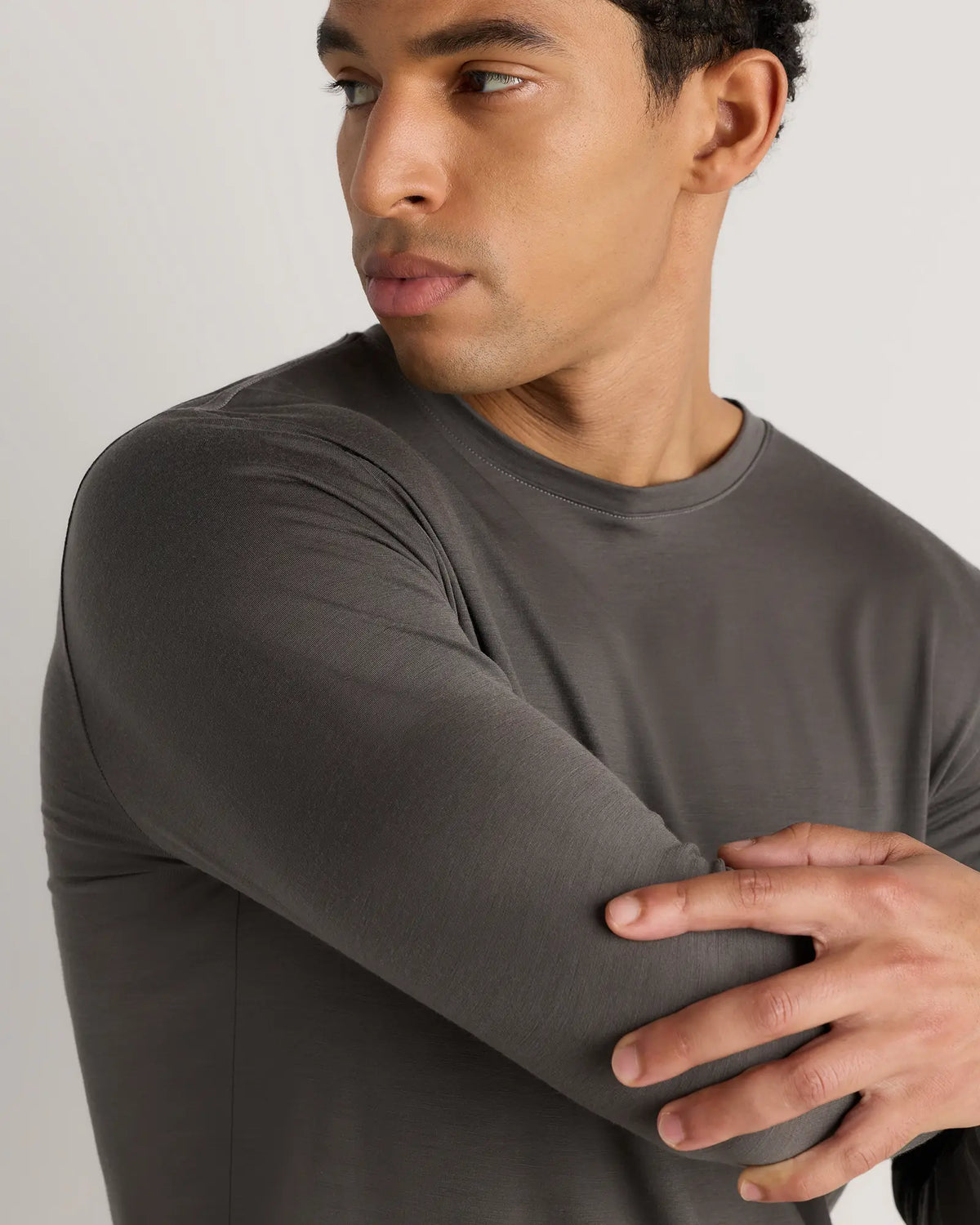 100% Merino Wool All-Season Long Sleeve Base Layer Tee - US 2428