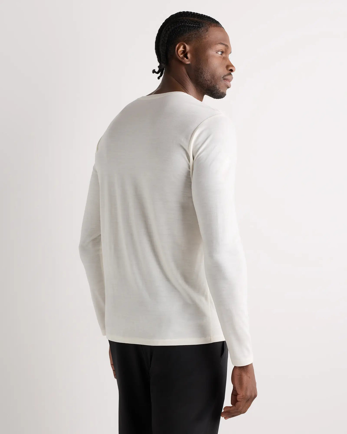 100% Merino Wool All-Season Long Sleeve Base Layer Tee - US 2279