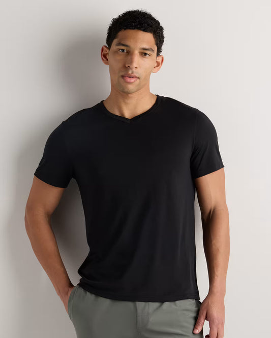 100% Merino Wool All-Season V-Neck Base Layer Tee - US 3681