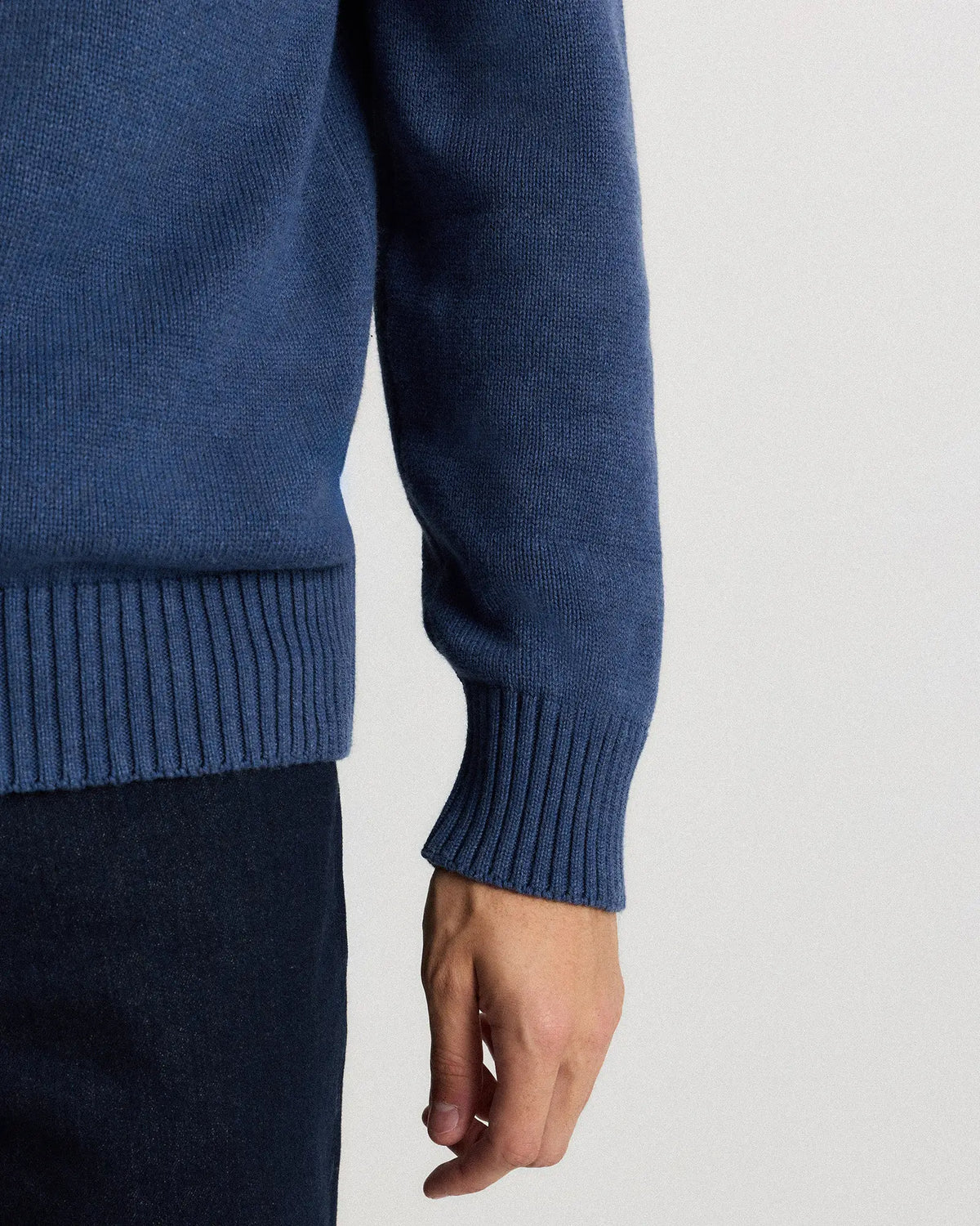 100% Organic Cotton Quarter-Zip Sweater - US 4609