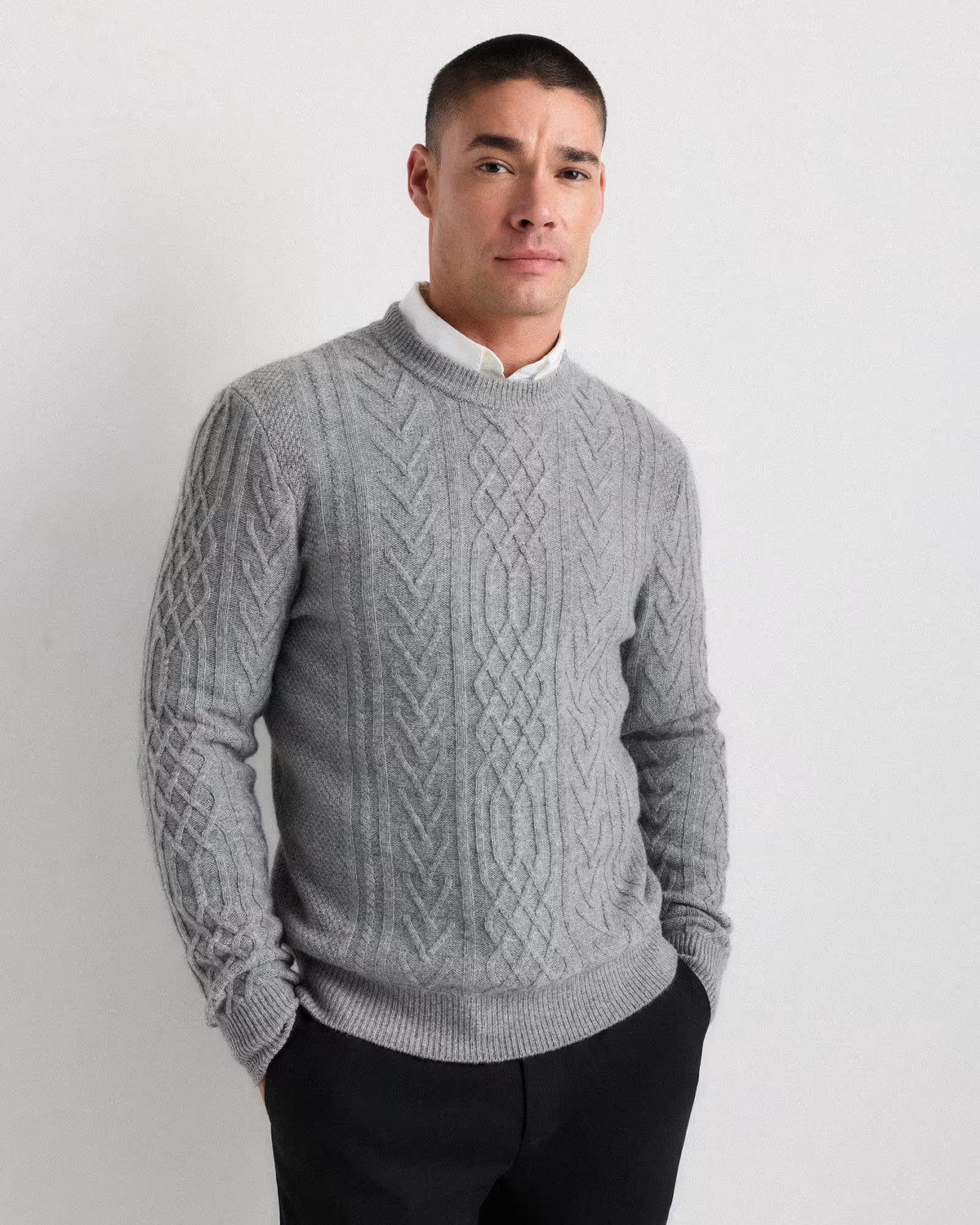 Mongolian Cashmere Cable Crewneck Sweater - US 1019