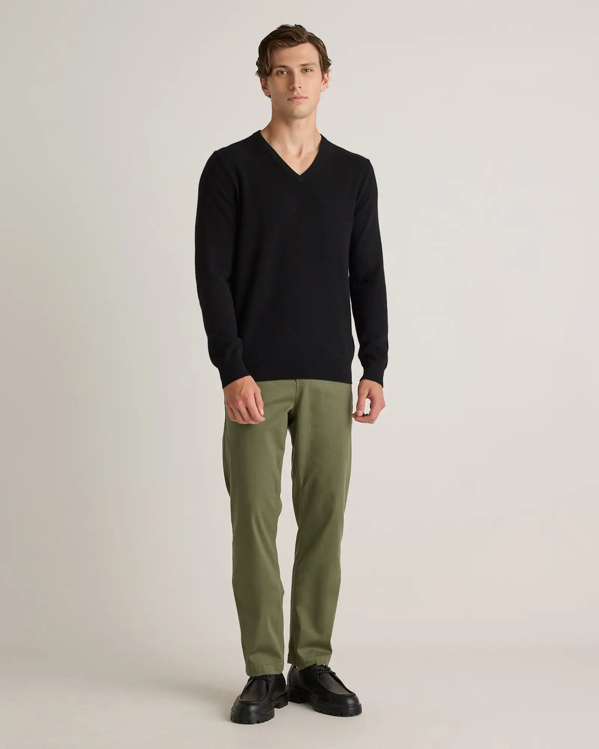Mongolian Cashmere V-Neck Sweater - US 0381
