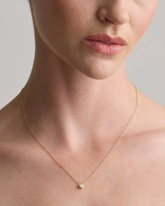 14K Gold Diamond Sliding Bezel Necklace - US 9539