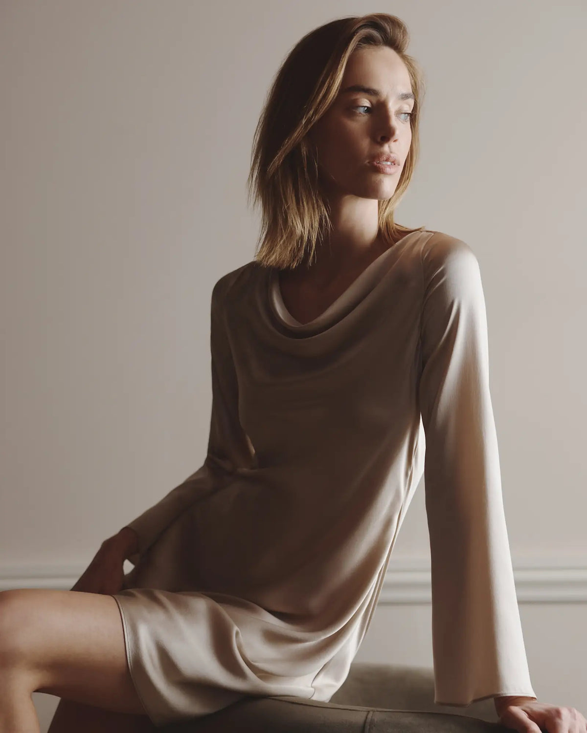 100% Washable Silk Long Sleeve Mini Dress - US 3817