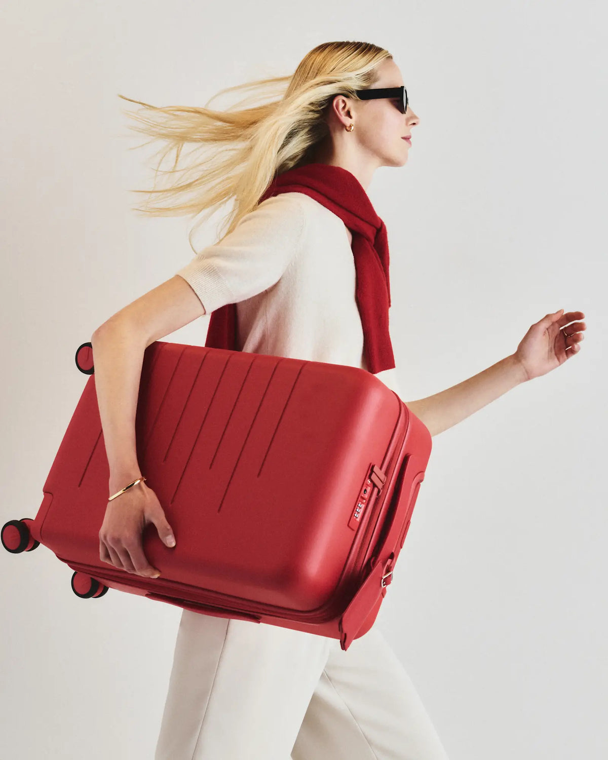 Expandable Carry-On Suitcase - US 6723