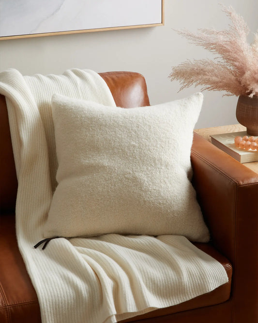 Alpaca Boucle Pillow Cover - US 7222