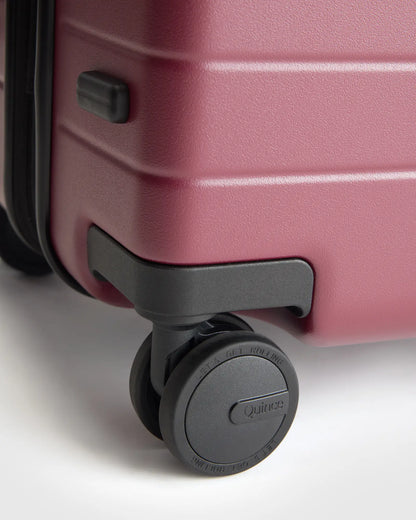 Expandable Medium Check-In Suitcase - US 5111