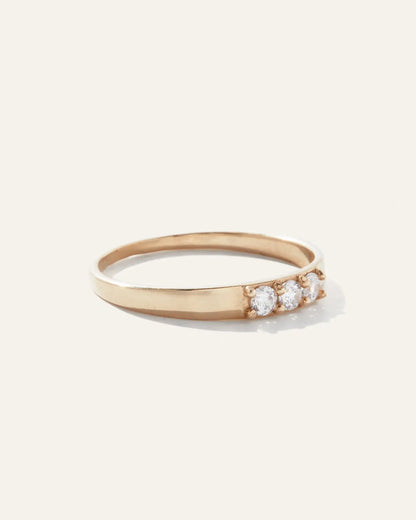 14K Gold Diamond Three Stone Tapered Band - US 5203