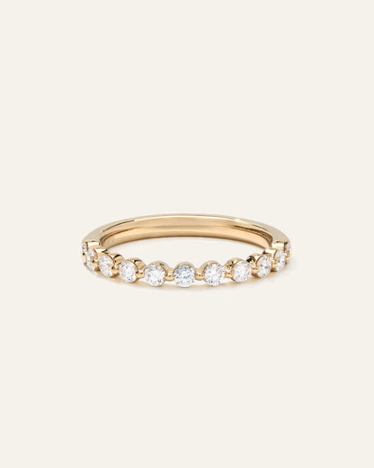 Lab Grown Diamond Single Shared Prong Halfway Band - US 9406
