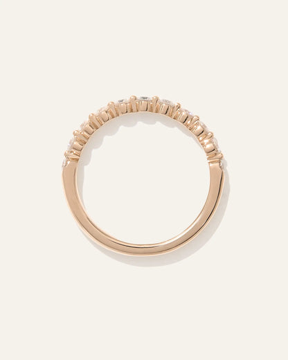 Lab Grown Diamond Single Shared Prong Halfway Band - US 8497