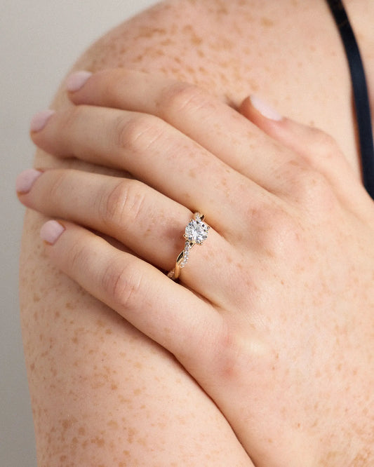 Lab Grown Diamond Round Twisted Engagement Ring - 1ct - US 4687