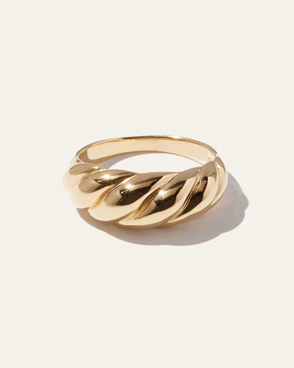 Croissant Ring - US 9913