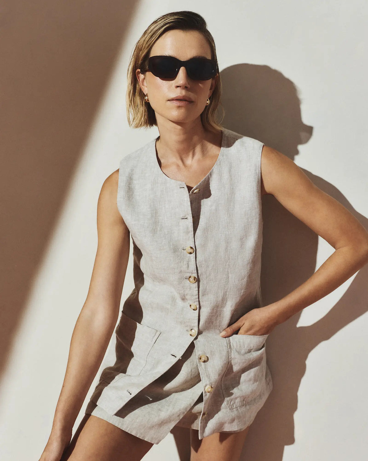 100% European Linen Longline Vest - US 3936