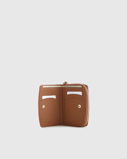 Italian Pebbled Leather Compact Wallet - US 0149