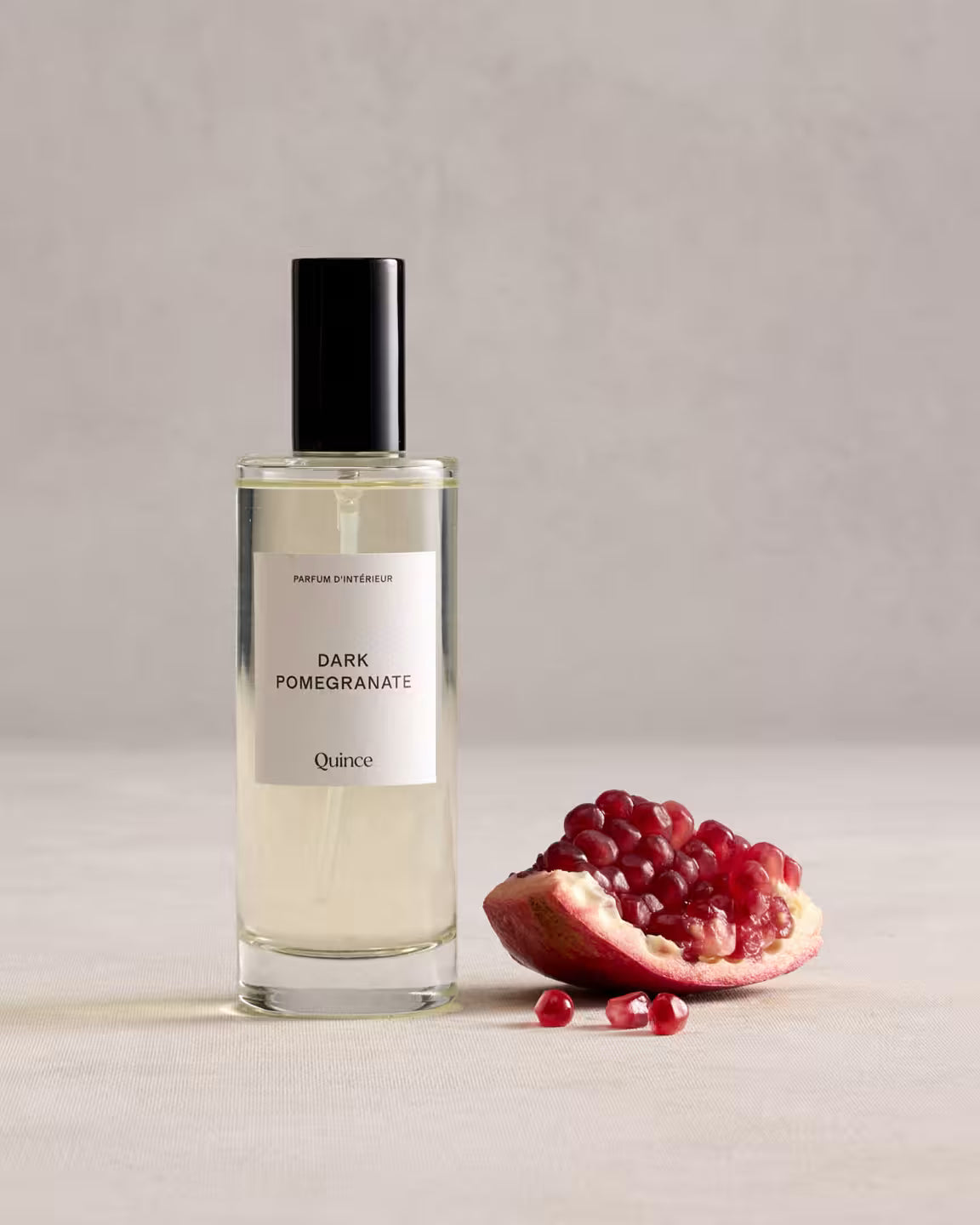 Dark Pomegranate Room Spray - US 9295