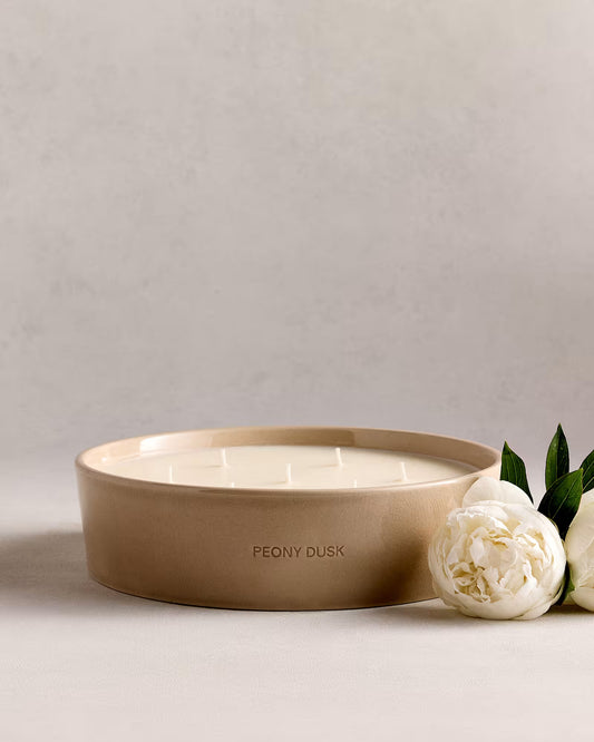 Peony Dusk 7-Wick Luxury Candle - US 3120
