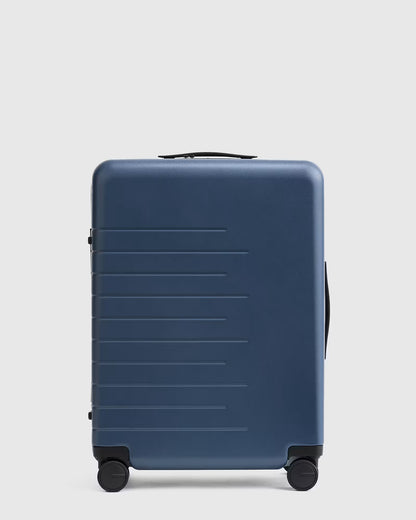 Medium Check-In Suitcase - US 9996