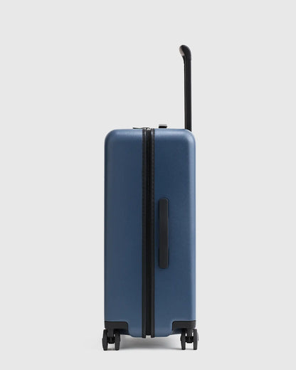 Medium Check-In Suitcase - US 9996