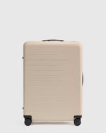 Medium Check-In Suitcase - US 4895