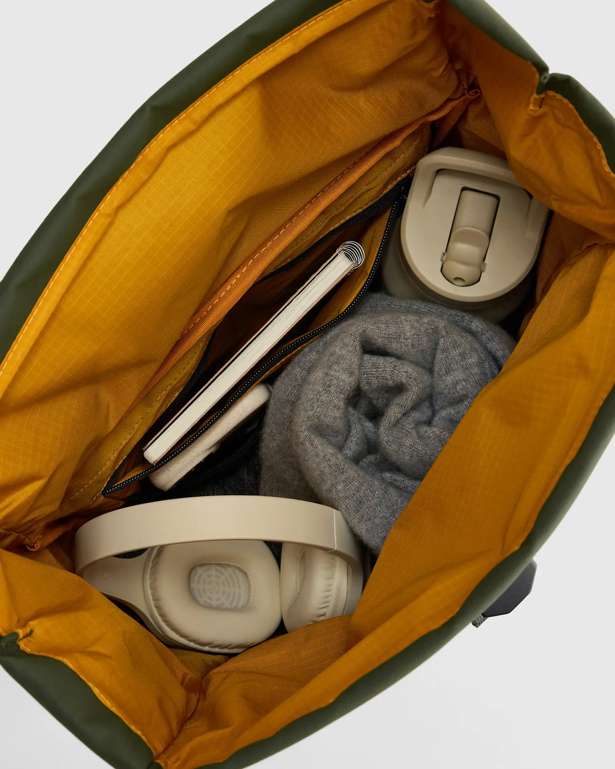 Weather Proof Roll-Top Backpack - US 3064