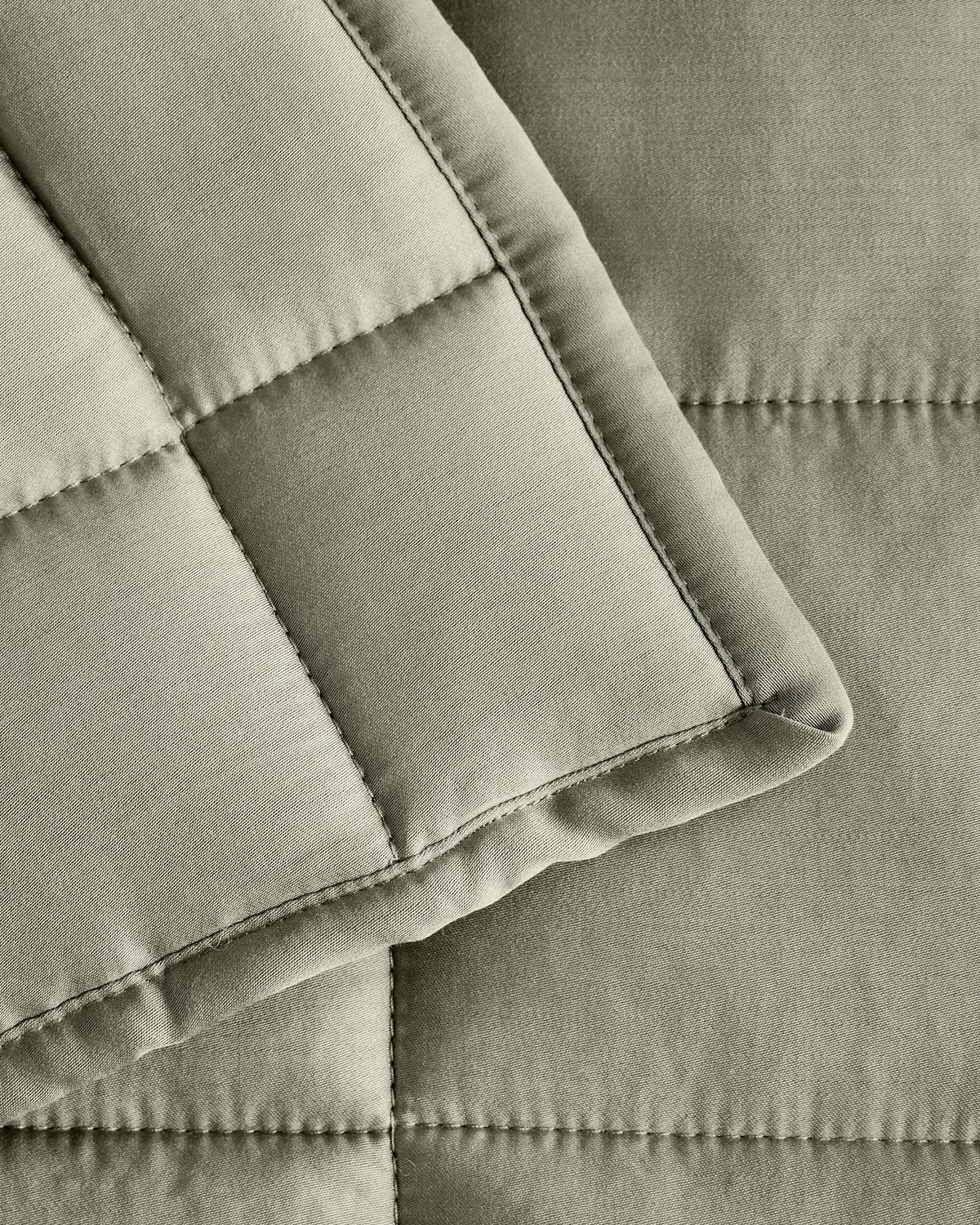 Bamboo Box Quilt - US 9630