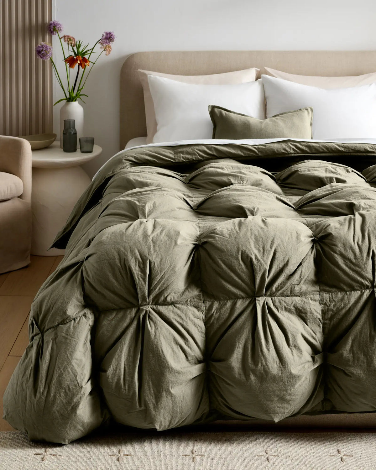 Cotton Pintuck Comforter - US 9877