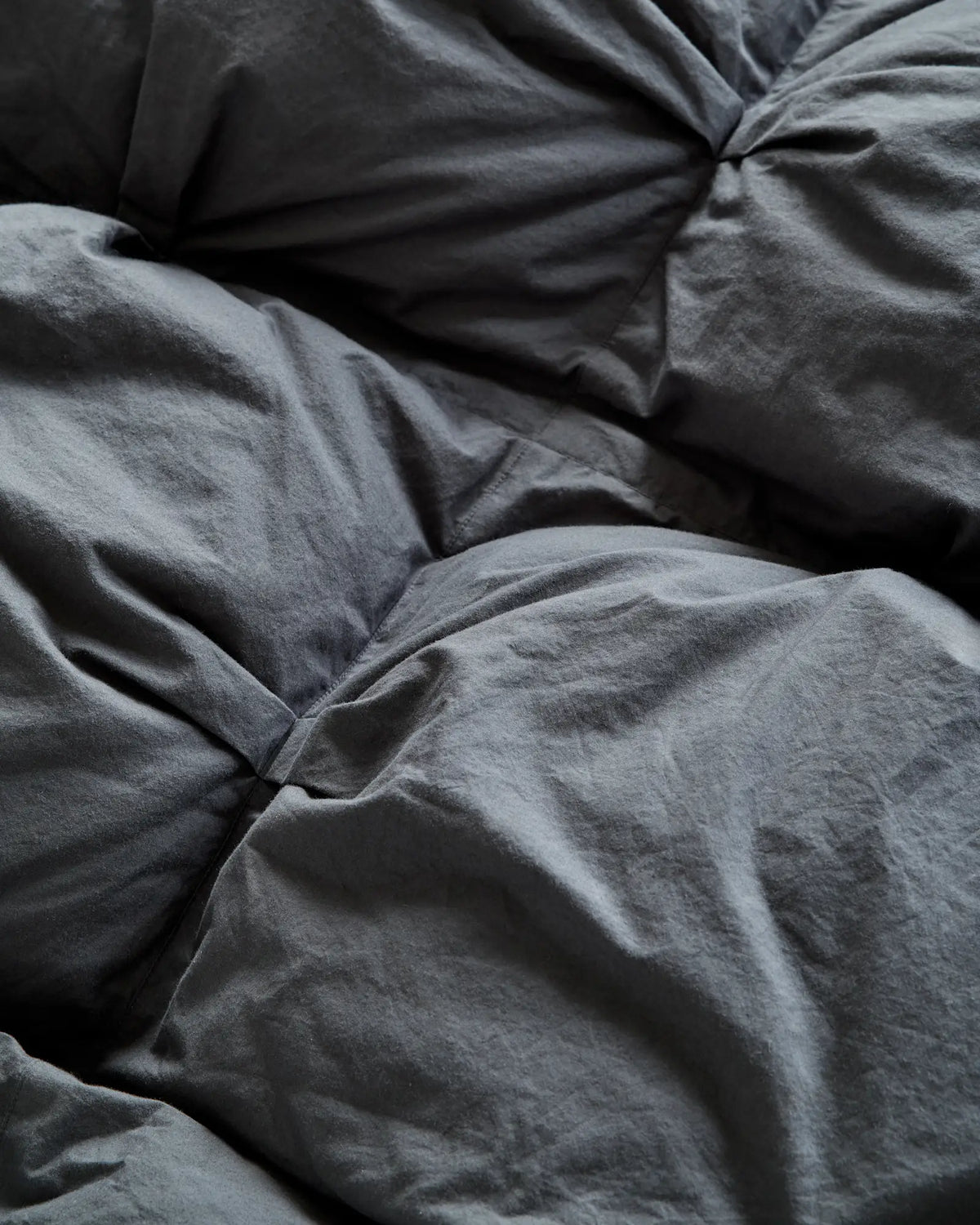 Cotton Pintuck Comforter - US 7397