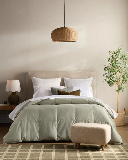 Premium Sateen Down Alternative Comforter - US 7579