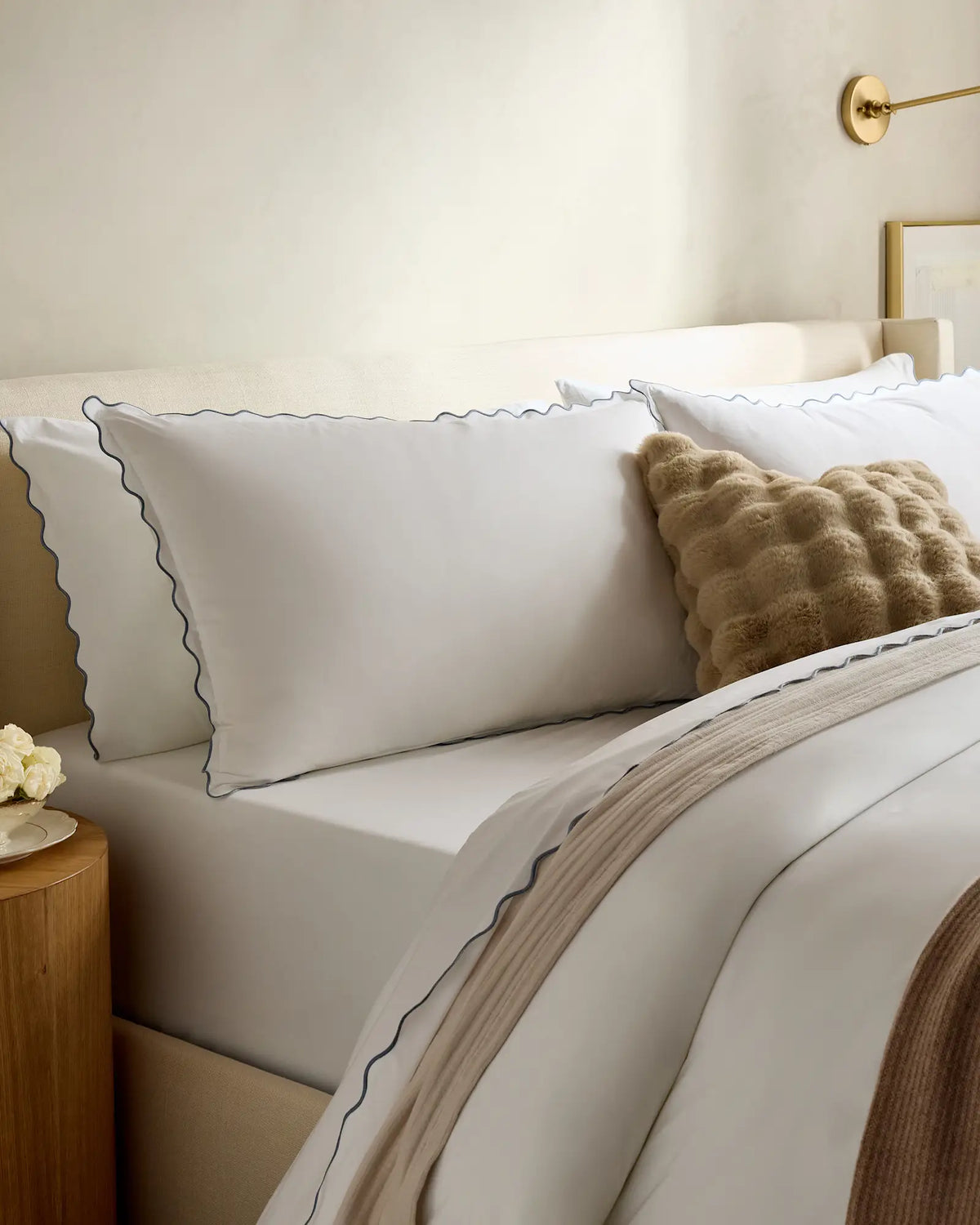Organic Crisp Percale Scallop Sham Set - US 0633