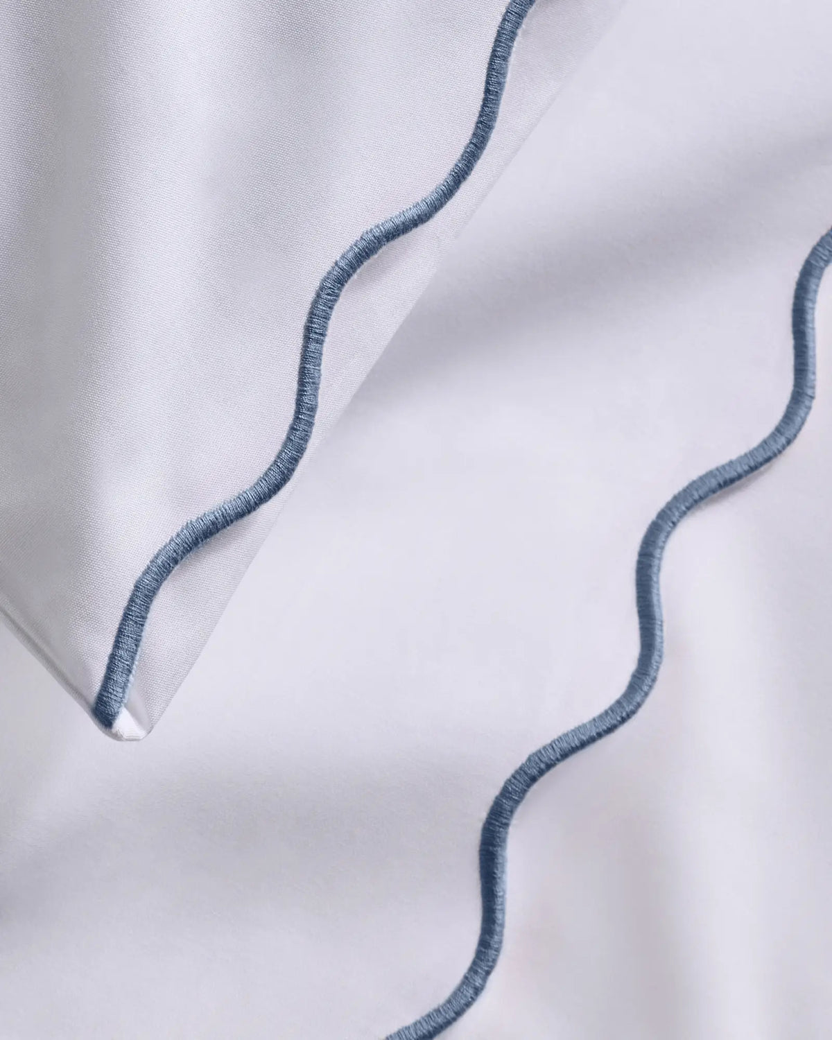 Organic Crisp Percale Scallop Pillowcase Set - US 7032